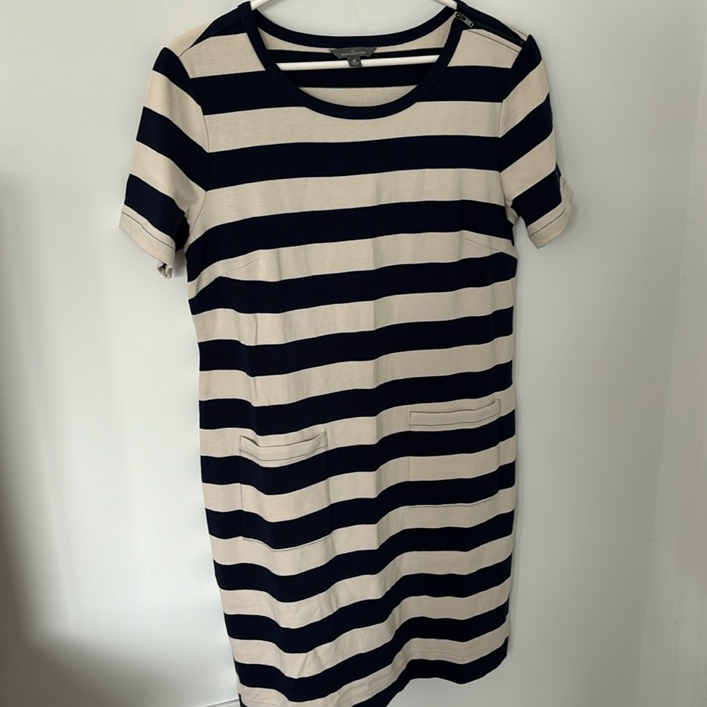 LL Bean t-shirt dress,navy/natural stripe,cotton,short sleeve, pockets,
size M